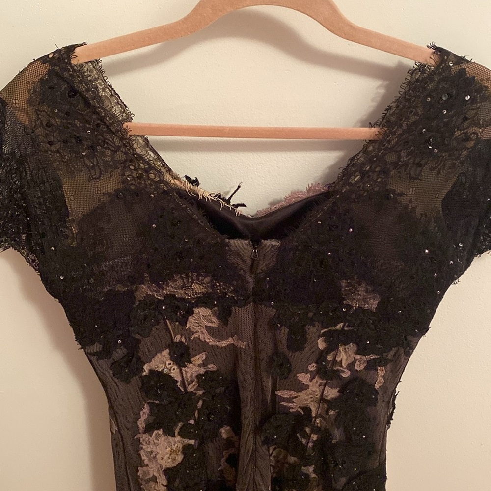 Mandalay lace evening dress - Picture 8 of 16